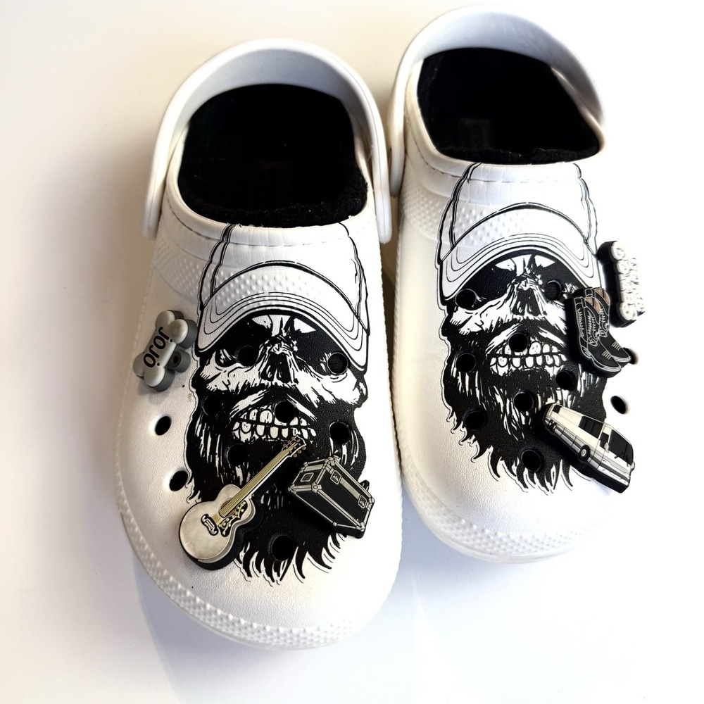 Luke‎ Combs x Crocs Skully Clogs Classic Lined W/ Jibbets Men's 6 Women 8 Pirate